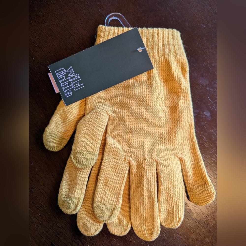 Wild fable touchscreen gloves. OS, NWT.